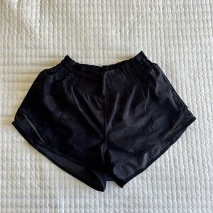 Lululemon hotty hot shorts - high rise